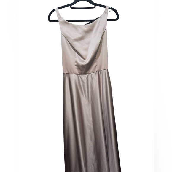 Chic Blush Evening Gown - Picture 5 of 6